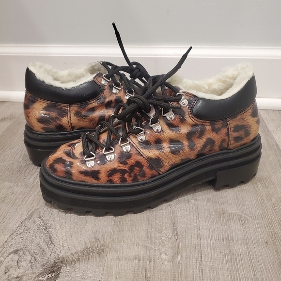 NEW Schutz Lucille Faux Shearling Lined Ankle Boot - Picture 2 of 9